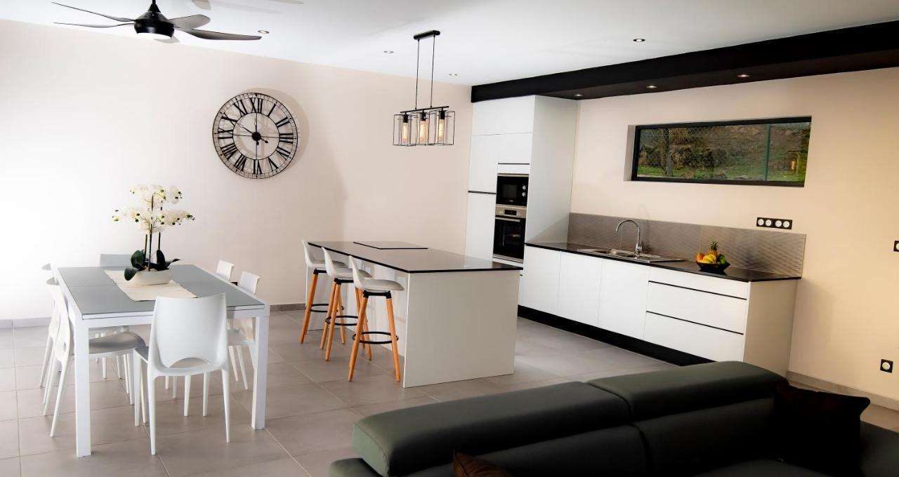 Villa Lembah Giri Villas 5***** Bouillante Buitenkant foto